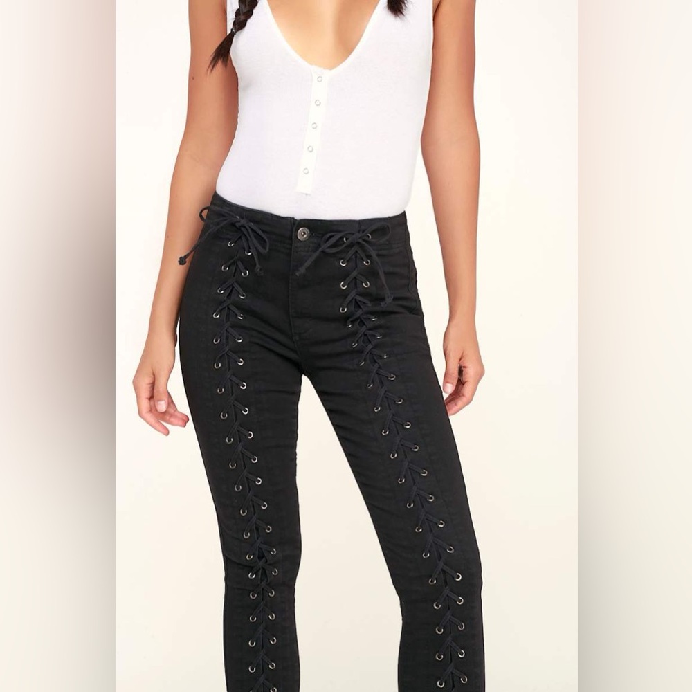 Pistola Women’s Lynn Washed Black Lace-Up High Rise Skinny Jeans, Size 25. - Picture 4 of 12